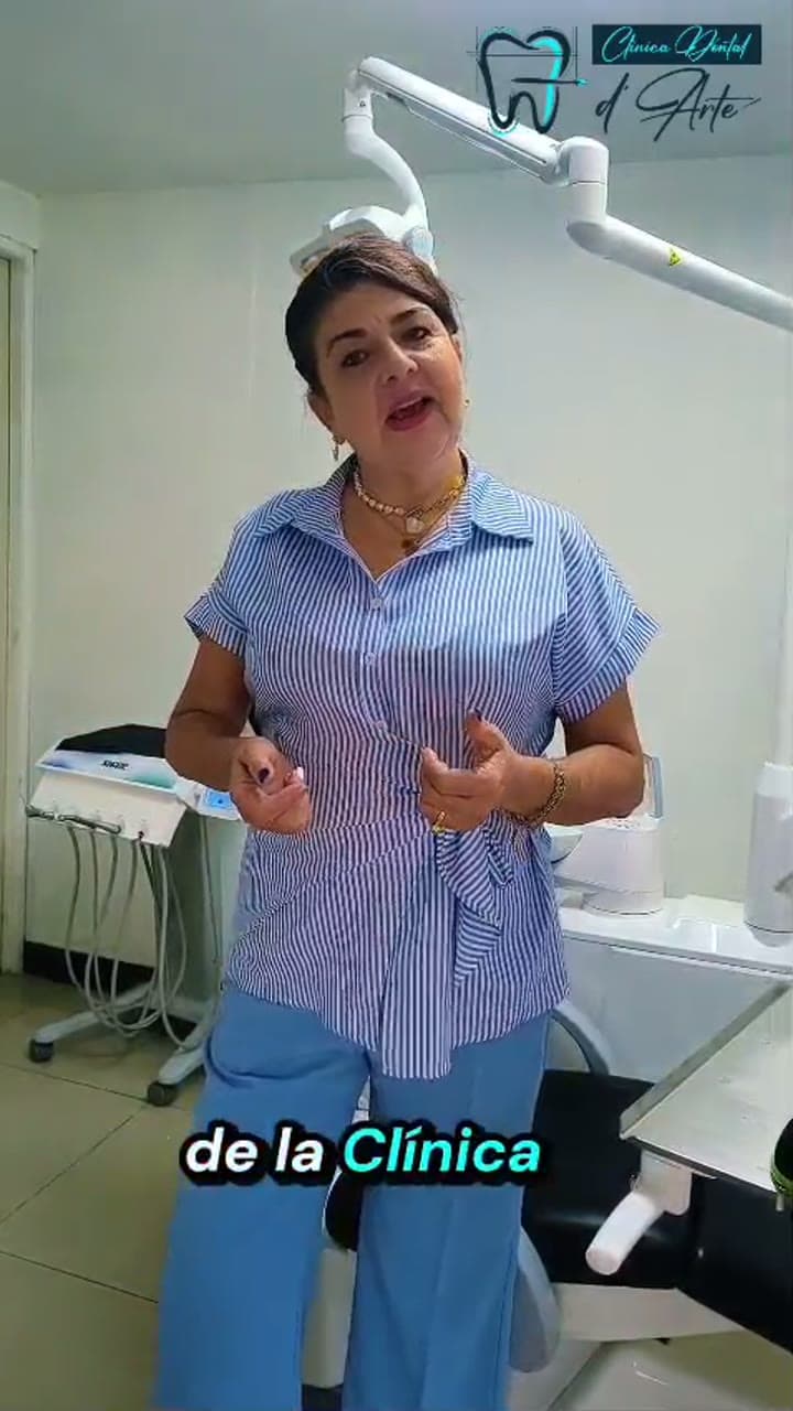 Testimonio en video de una Paciente D'Arte de Clínica Dental D'Arte